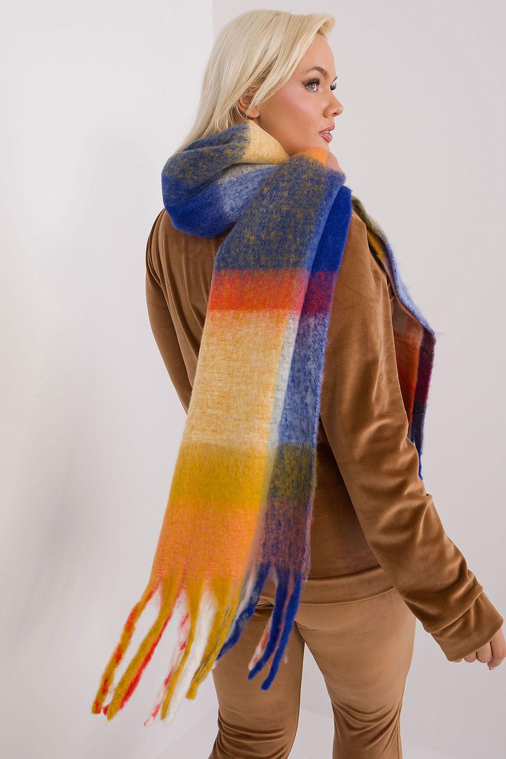 Shawl model 190542 AT