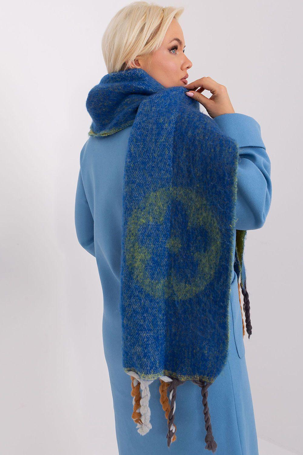 Shawl model 190561 AT