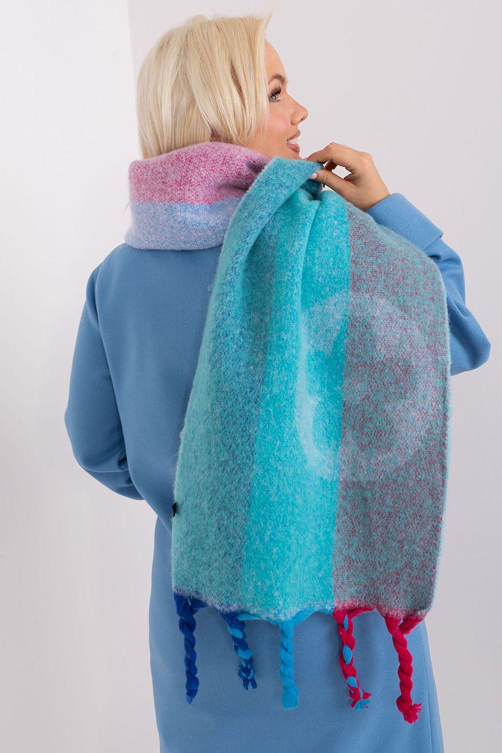 Shawl model 190561 AT