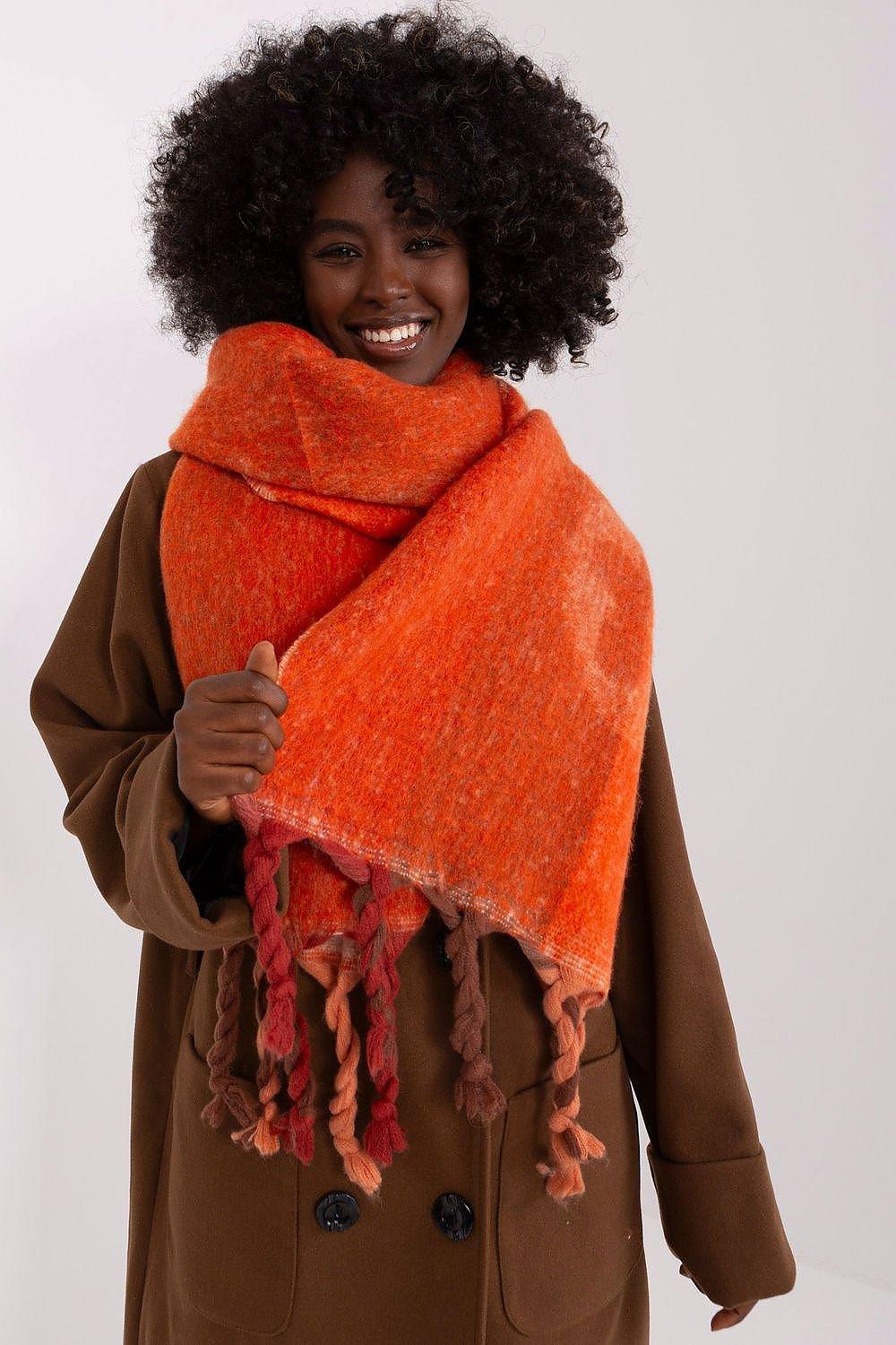 Shawl model 190561 AT