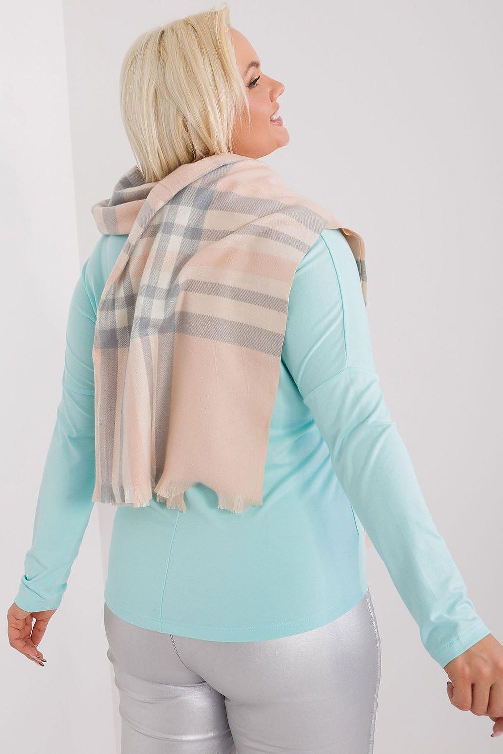 Shawl model 190569 AT