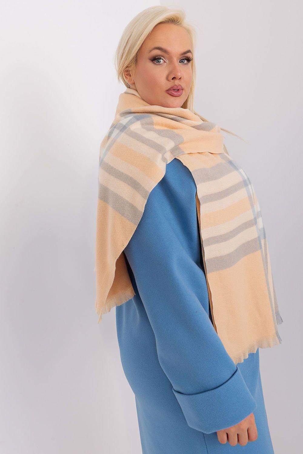 Shawl model 190569 AT